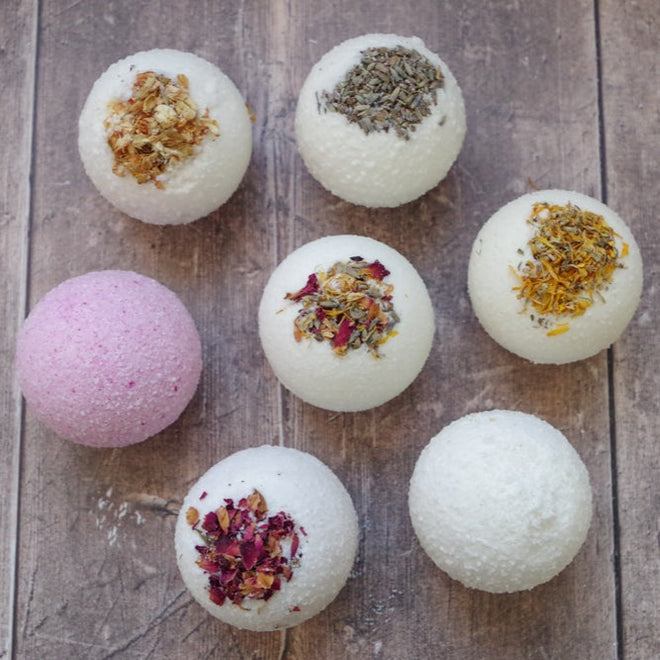HANCRAFTED BATH BOMBS